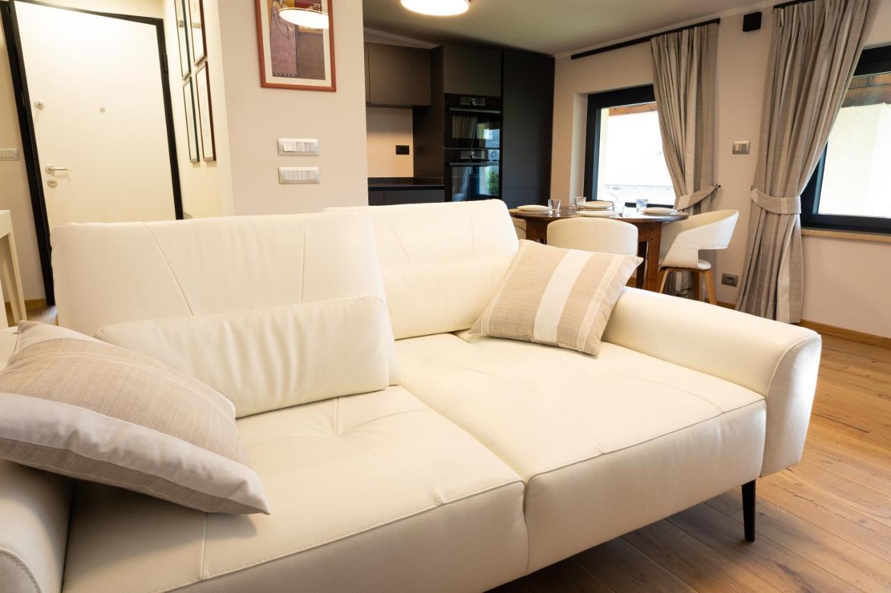 La Rose Du Prevot Apartment Фенис Екстериор снимка