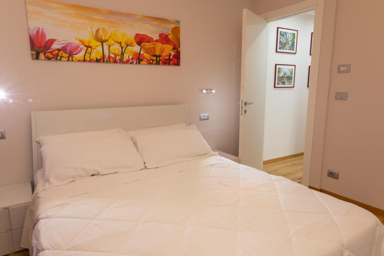 La Rose Du Prevot Apartment Фенис Екстериор снимка