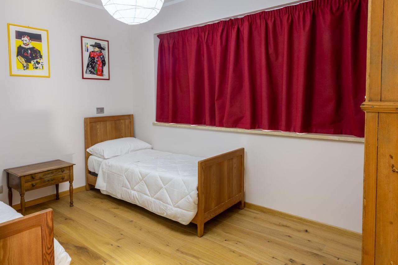 La Rose Du Prevot Apartment Фенис Екстериор снимка