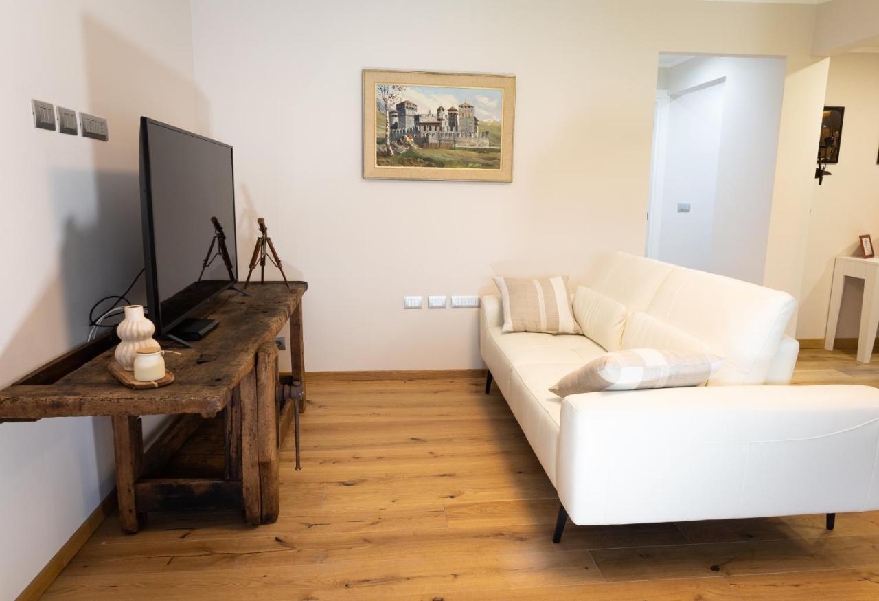 La Rose Du Prevot Apartment Фенис Екстериор снимка